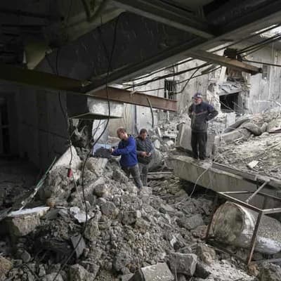 Israel missiles strike Gaza city hospital after warning