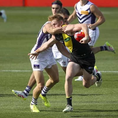 Fremantle's Voss slapped with three-match suspension