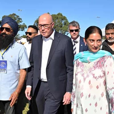 Dutton talks up diversity in multicultural street walk