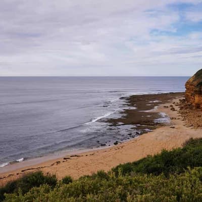 Bells Beach surfing on hold; small waves, onshore wind