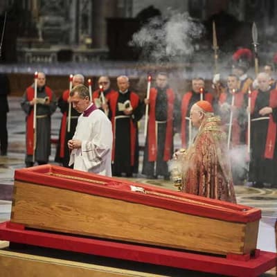 Pope's body placed in basilica after solemn procession