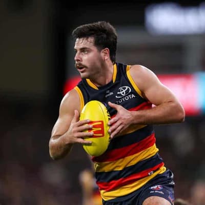 Fog falls for Crows ahead of Fremantle away trip