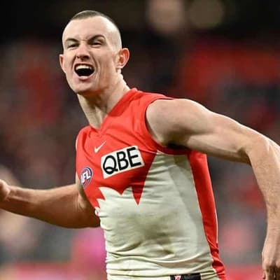 'We can do anything': Warner signs to remain a Swan