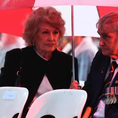 Rainy weather no barrier as thousands mark Anzac Day