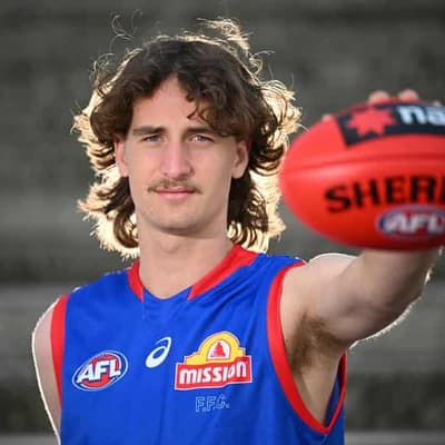 Bulldogs punt on debutant as Hogan looms large for GWS