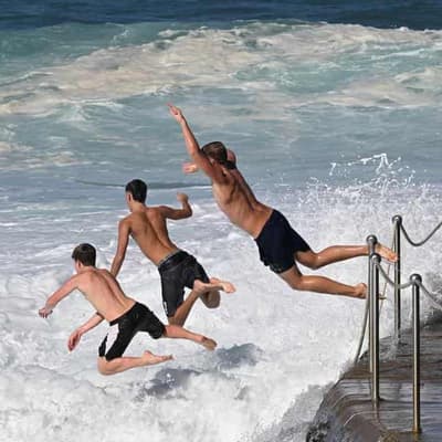 'Magnet' weather system puts coast on flood watch