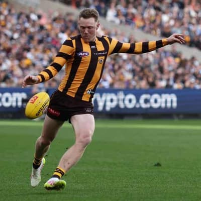 Hawks coach defends Sicily's form, Barrass switch