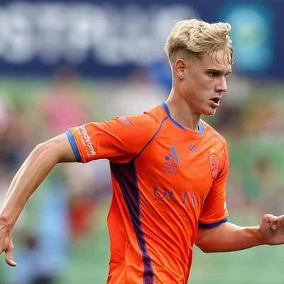 Klein double lifts Roar to ALM win over Mariners