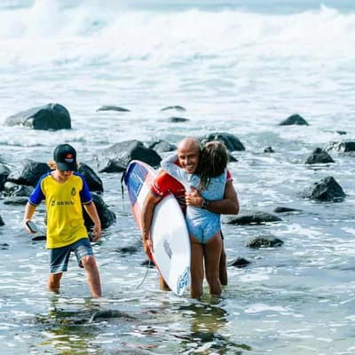 Wilson wows top-ranked Ferreira in surfing comeback