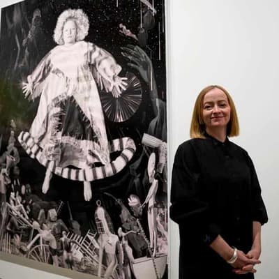 Multiverse of motherhood shines brightest in Archibald