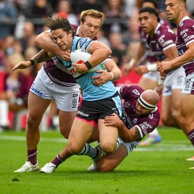 Hot-and-cold Manly in slump as Sharks hold strong