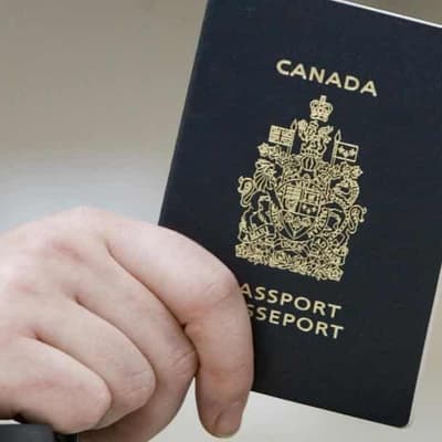 Travel woes for man accused of plane door tampering