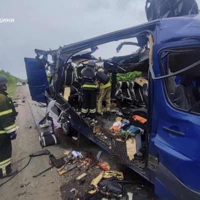 Ukraine urges more pressure on Russia after nine killed