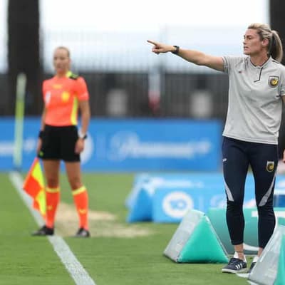 From backpacker to Mariner marvel: Husband's rise to GF