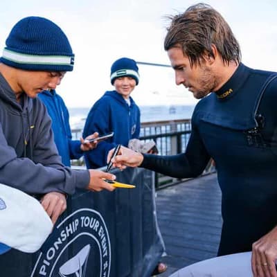 Robinson chasing record at Margaret River surfing
