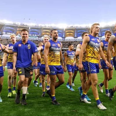 Brave Eagles do it for Selwood in shock win over Saints