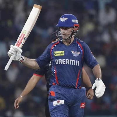 Marsh effort in vain as Sunrisers sunset Super Giants