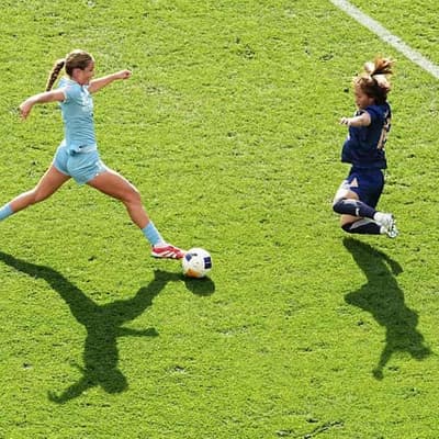 Teen's heroics keeps City's big-money trophy bid alive