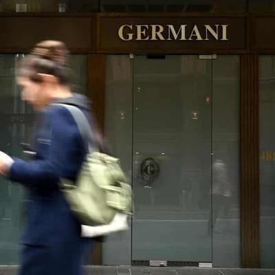 Jeweller 'unfazed' by potential robbery, court told