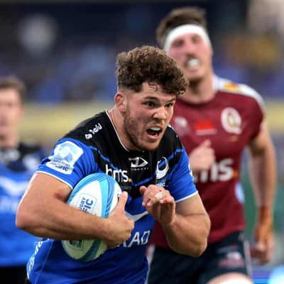 Emerging Wallabies star says no to Japan riches