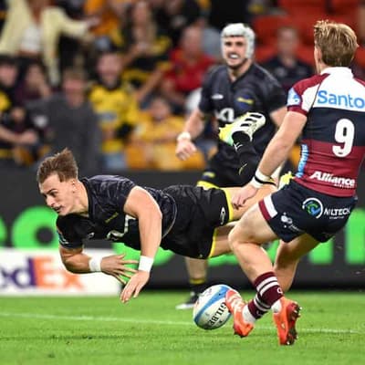 Hurricanes hoodoo bites Reds in costly Super loss