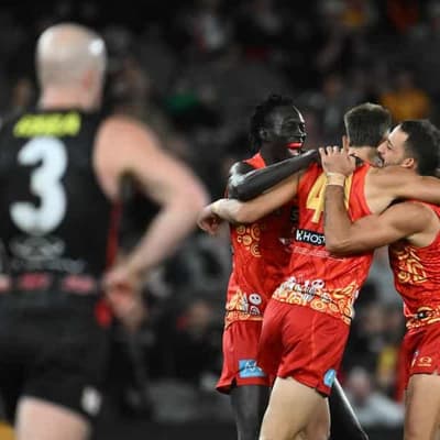 Hardwick bristles at Lyon jibe as Suns hold off Saints