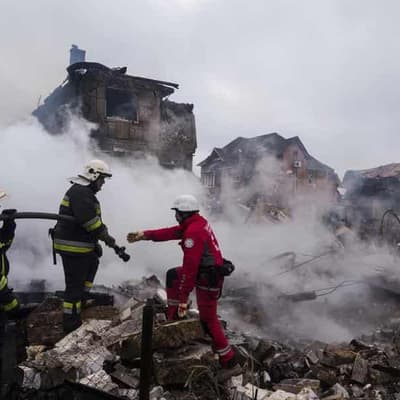 Trump says Putin 'gone crazy' with bombings of Ukraine