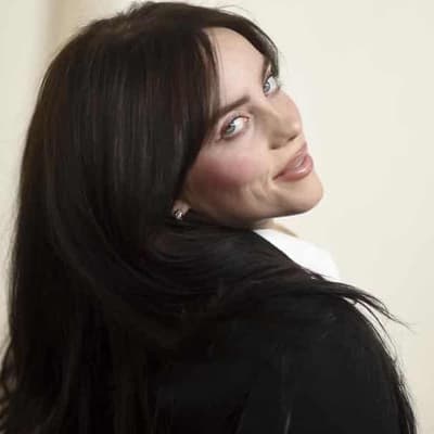 Billie Eilish takes top prizes at American Music Awards