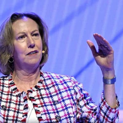 More gas projects, less green tape call at energy event