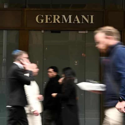 Shop assistant denies lying after staged $2.8m heist