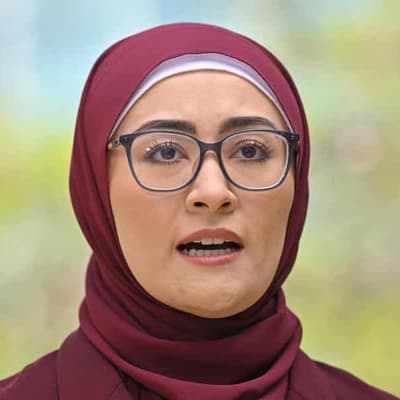 'Call it out': senator alleges inappropriate behaviour