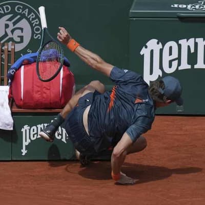 'Burnt out' Demon shattered by French Open collapse