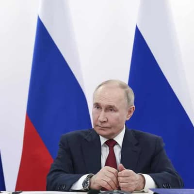 Putin warns 'Russia has to respond' to Ukraine attack
