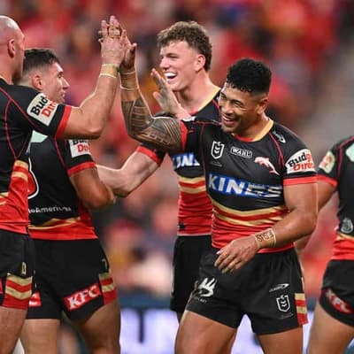 Dolphins destroy Dragons in record-breaking victory