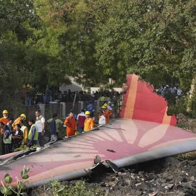 Search for missing after Air India crash kills hundreds