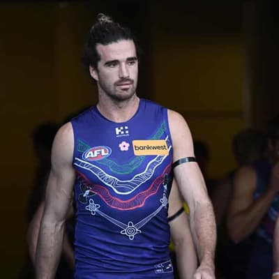 Dockers weigh up injury risk for recovering skipper