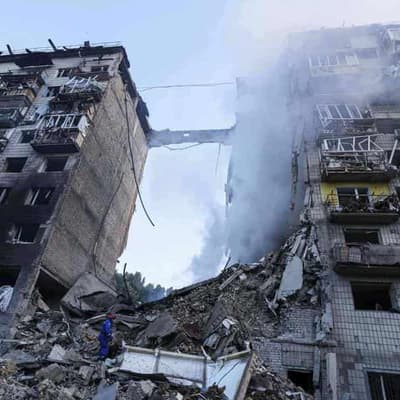 Russian overnight strike on Kyiv kills 14, injures 44