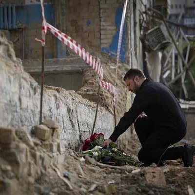 Zelenskiy calls for more pressure on Russia