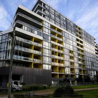 Man stabbed 'fearful' girlfriend to death in apartment