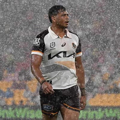 Broncos deals raise Cobbo questions, de Belin to Eels