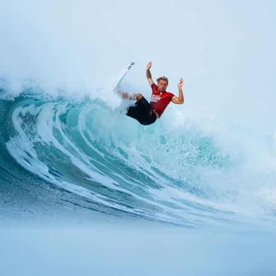 Ewing and Picklum play waiting game for surf glory