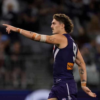 Fyfe suffers calf scare as Dockers beat Saints