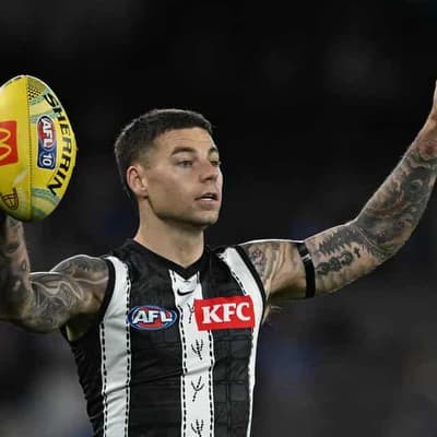 Elliott soars to new heights as Pies' march continues