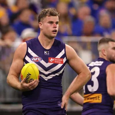 Fremantle bank on gun and unicorn to sink Swan Grundy