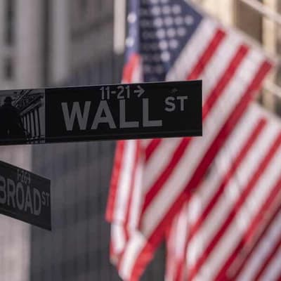 Wall Street knocked lower by fresh tariff jitters