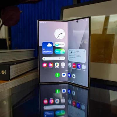 Flipping heck: tech giant wants to upsize your phone