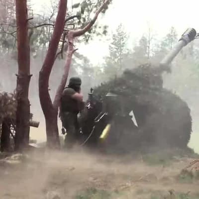 US delivering some weapons to Ukraine after pause