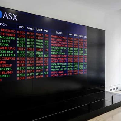 Aussie shares dip despite strong gains by mining sector