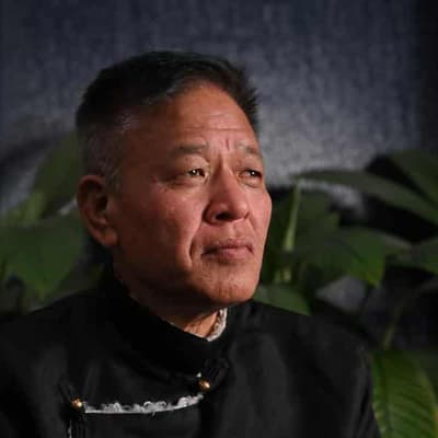 Tibetans raise rights abuses as PM meets Chinese leader