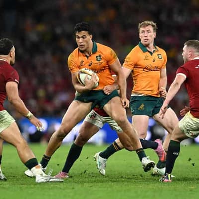 Suaalii urged to become Wallabies centre of attention